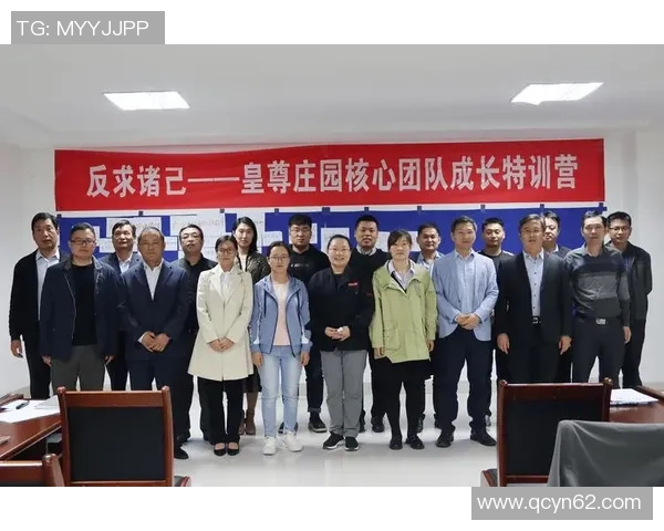 足球明星欢聚一堂畅饮美味饮料共庆胜利时刻